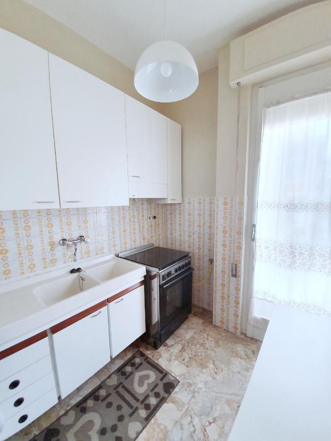 Affittacamere Zona Caserma-Stazione Фолиньо Екстериор снимка